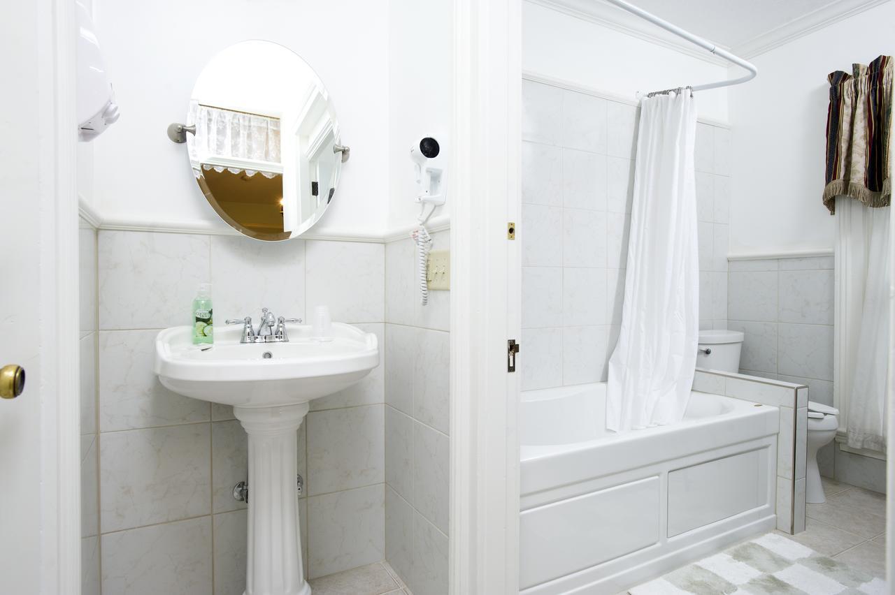 Historic Sion Bass Guest House Форт Уэйн Экстерьер фото